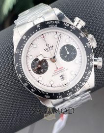 tudor-eta-saat-istanbul-01