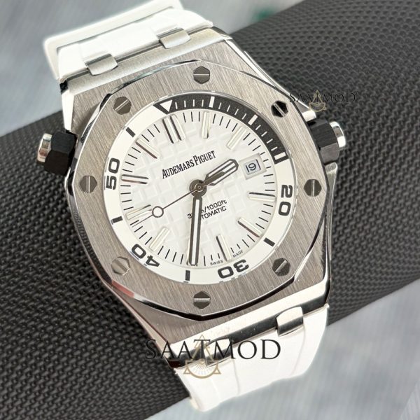 Audemars Piguet Royal Oak Offshore Diver 15710ST White Dial 42 MM