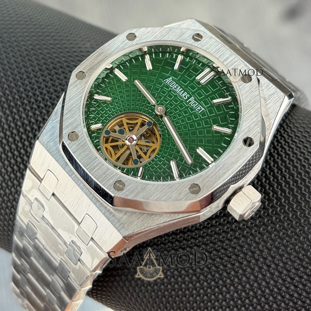audemars-piguet-green-tourbillon-watch-02